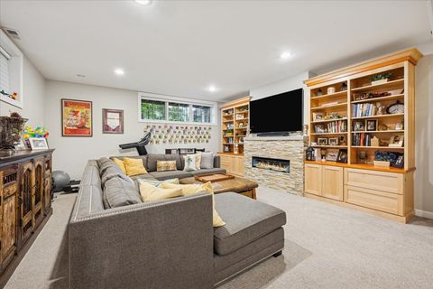 Tiny photo for 2226 W Barry Avenue, Chicago, IL 60618 (MLS # 12494715)