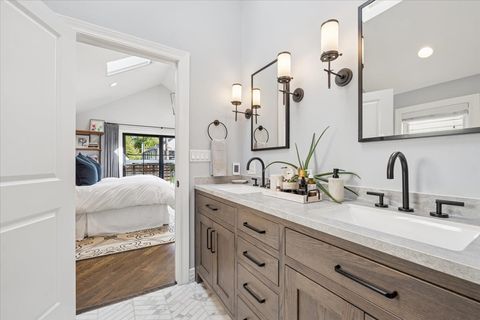 Tiny photo for 2226 W Barry Avenue, Chicago, IL 60618 (MLS # 12494715)