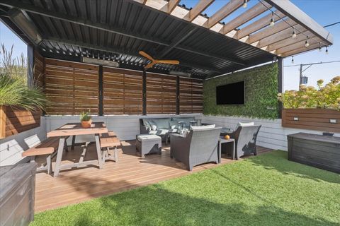 Tiny photo for 2226 W Barry Avenue, Chicago, IL 60618 (MLS # 12494715)