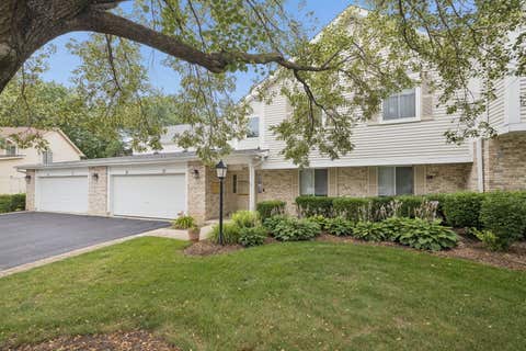 Photo of 440 Somerset Court #D, Aurora, IL 60504 (MLS # 12699417)