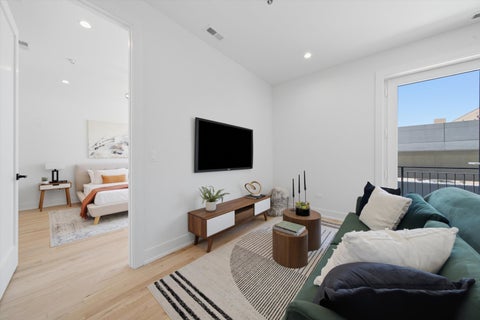 Tiny photo for 5428 N Winthrop Avenue #203, Chicago, IL 60640 (MLS # 12754767)