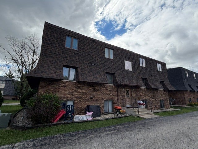 1127 Elizabeth Court