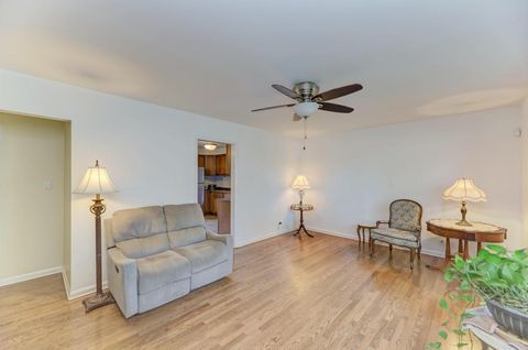 Tiny photo for 433 N Lincoln Avenue, Villa Park, IL 60181 (MLS # 12508062)