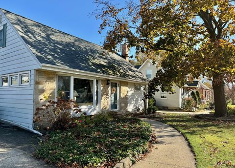 A home in Mount Prospect