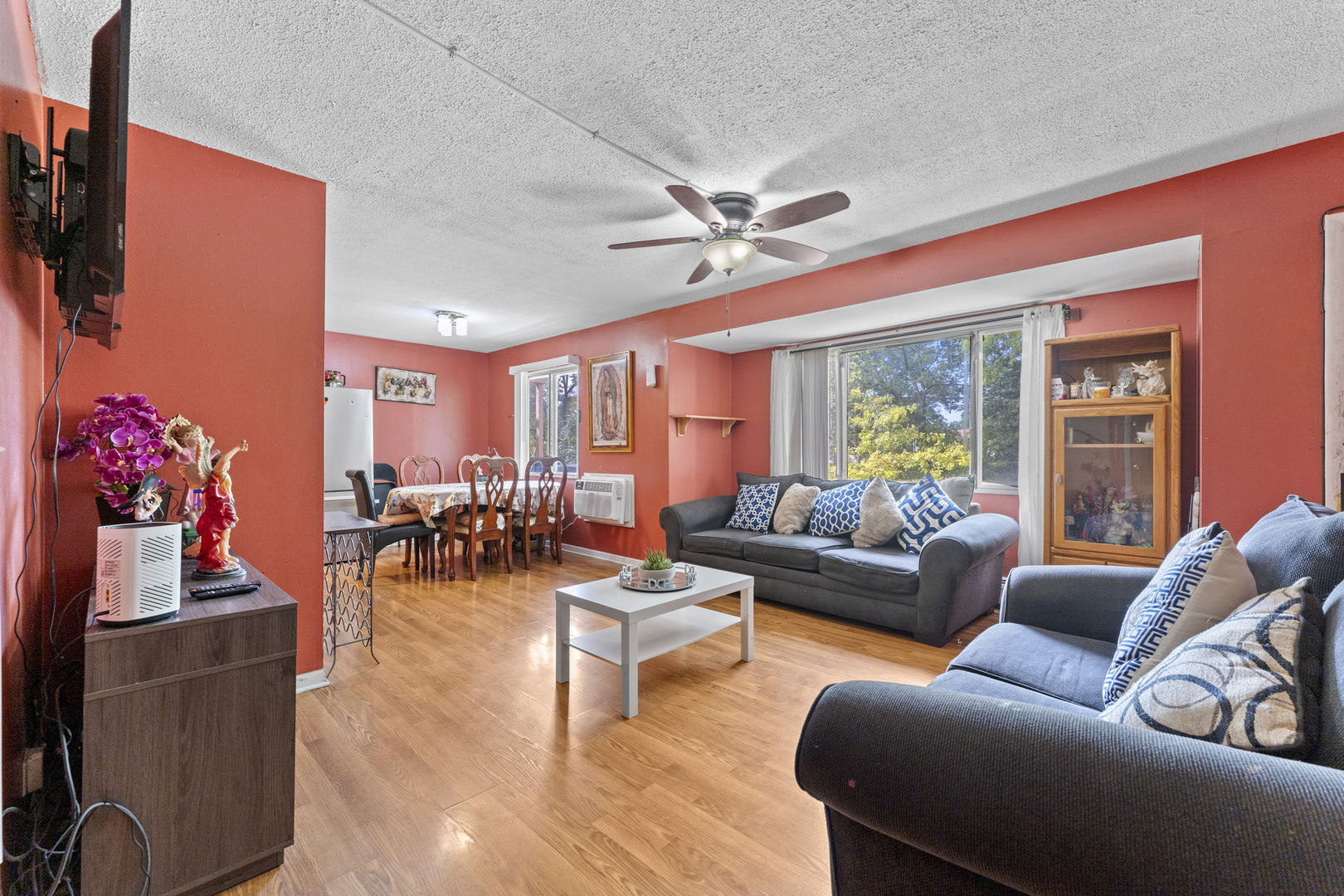 2504 Algonquin Road 14