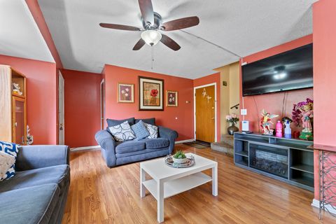 Tiny photo for 2504 Algonquin Road #14, Rolling Meadows, IL 60008 (MLS # 12482250)