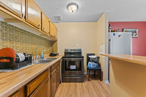 Tiny photo for 2504 Algonquin Road #14, Rolling Meadows, IL 60008 (MLS # 12482250)