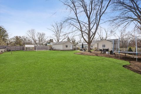 Tiny photo for 2000 W 55th Place, La Grange Highlands, IL 60525 (MLS # 12614935)