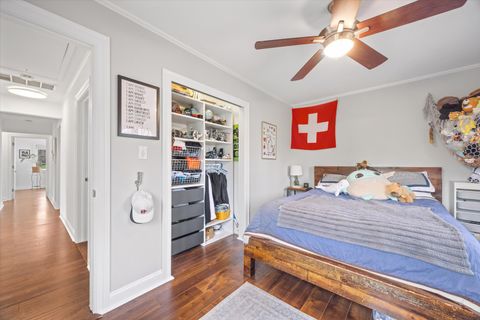 Tiny photo for 2000 W 55th Place, La Grange Highlands, IL 60525 (MLS # 12614935)