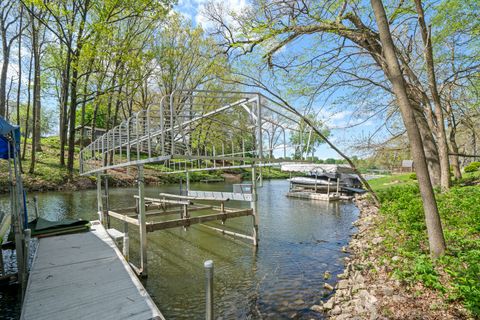 Tiny photo for 795 Lake Holiday Drive, Lake Holiday, IL 60548 (MLS # 12625663)
