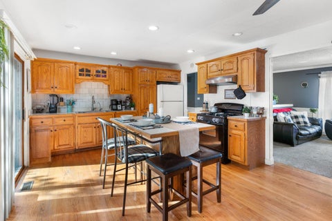 Tiny photo for 31 Abbeywood Drive, Romeoville, IL 60446 (MLS # 12663046)