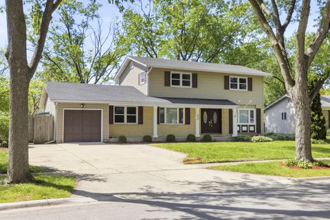 Tiny photo for 1117 E Kitson Drive, Palatine, IL 60074 (MLS # 12645802)