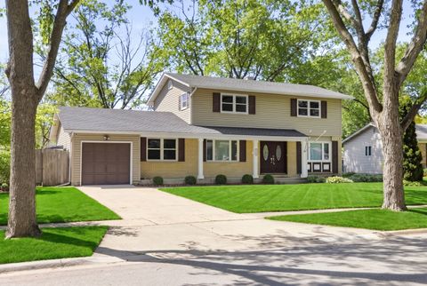 Tiny photo for 1117 E Kitson Drive, Palatine, IL 60074 (MLS # 12645802)
