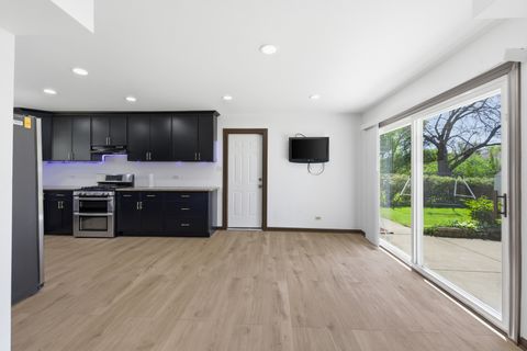Tiny photo for 1117 E Kitson Drive, Palatine, IL 60074 (MLS # 12645802)