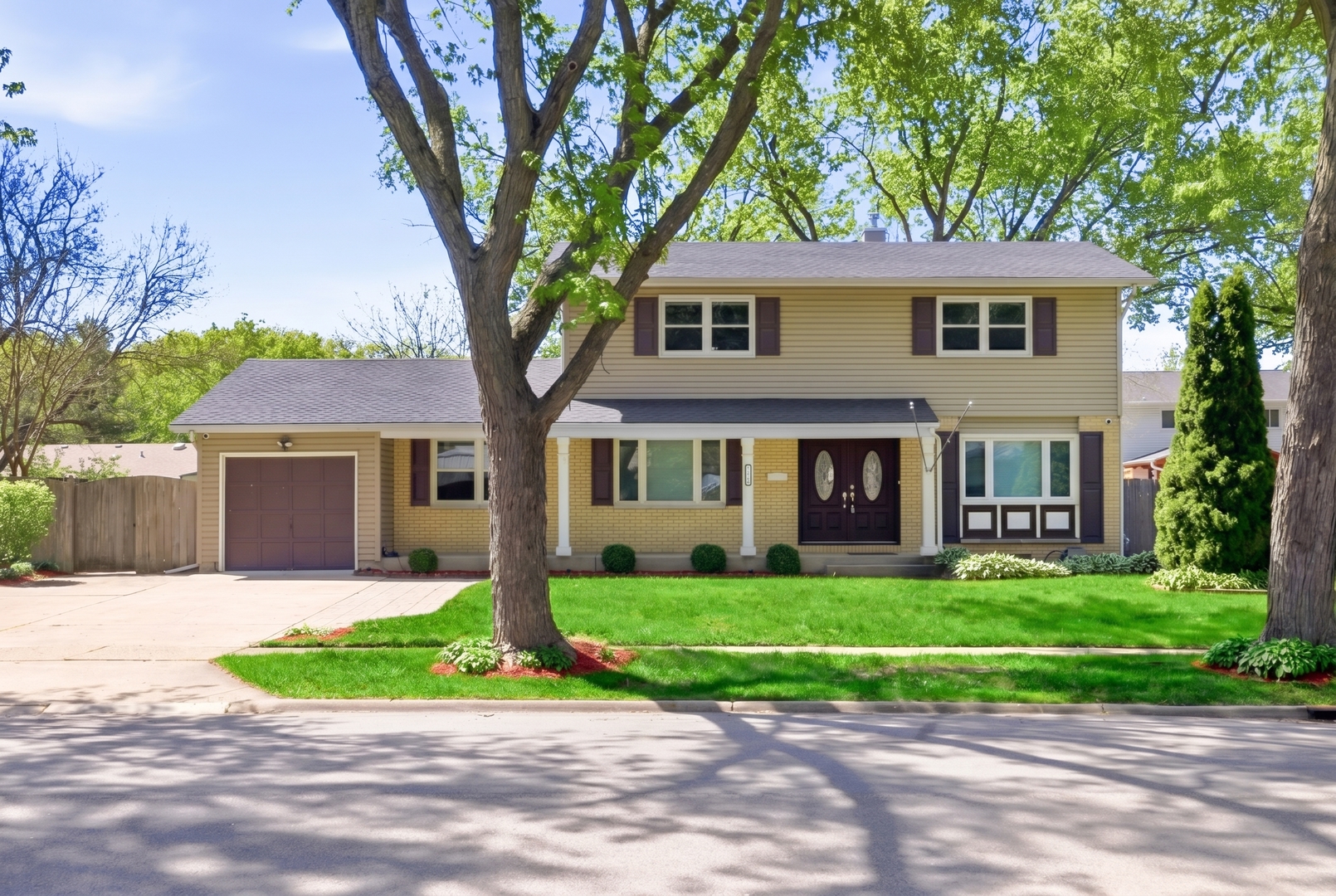 1117 E Kitson Drive