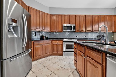 Tiny photo for 2072 Inverness Drive, Vernon Hills, IL 60061 (MLS # 12631647)
