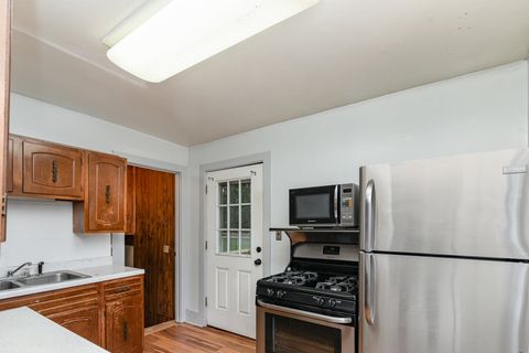 Tiny photo for 909 Woods Avenue, Joliet, IL 60436 (MLS # 12432283)
