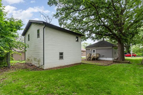 Tiny photo for 909 Woods Avenue, Joliet, IL 60436 (MLS # 12432283)