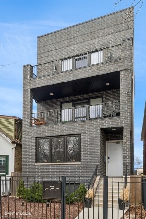 2150 W FOSTER Avenue 1 Chicago IL 60625