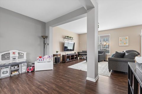 Tiny photo for 340 Fieldstone Drive, Woodstock, IL 60098 (MLS # 12621337)