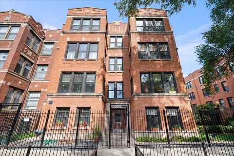 Photo of 1118 W Pratt Boulevard #2, Chicago, IL 60626 (MLS # 12488839)