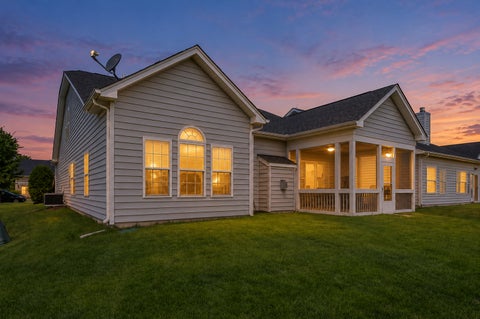 Tiny photo for 1395 Colchester Lane, Aurora, IL 60505 (MLS # 12781549)