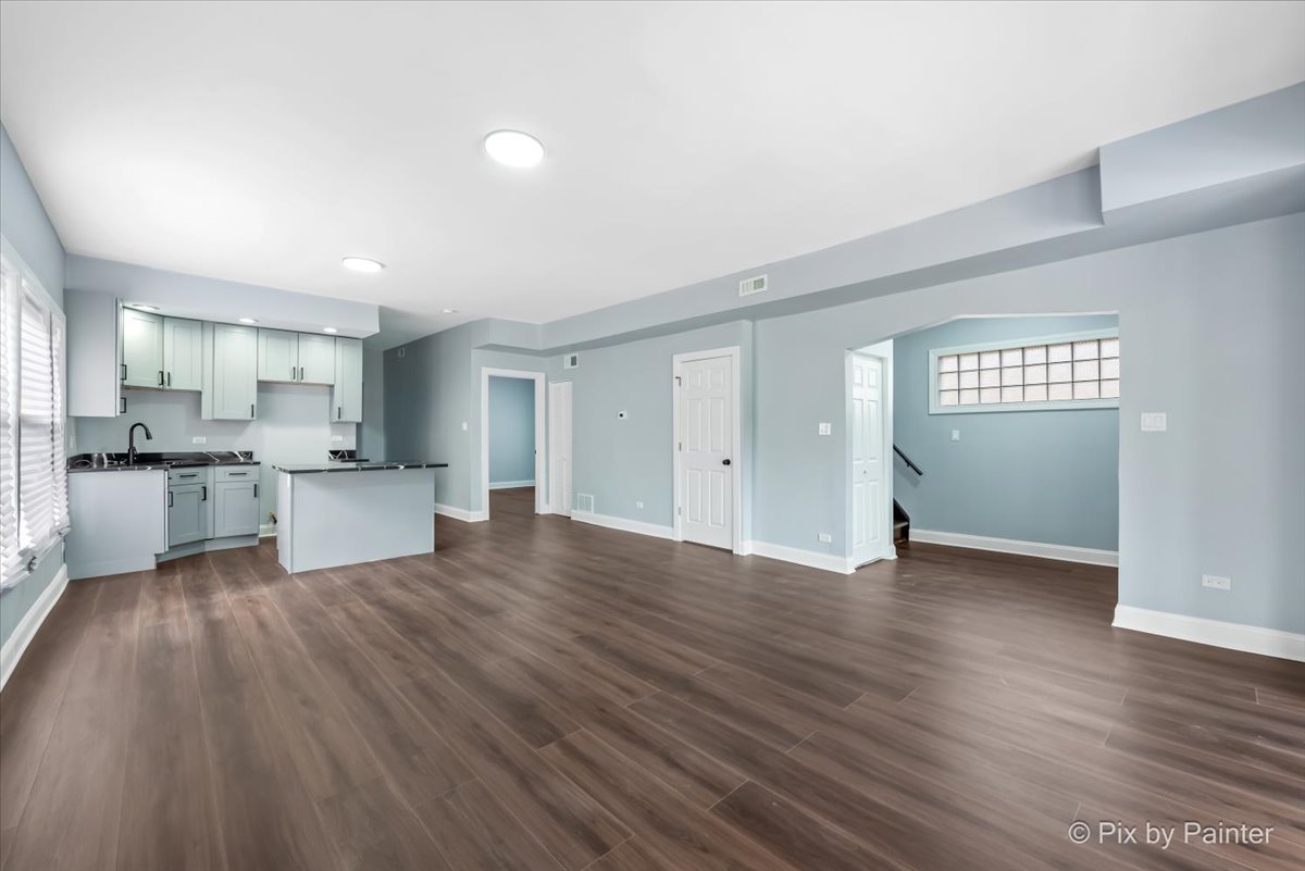 8030 S Constance Avenue