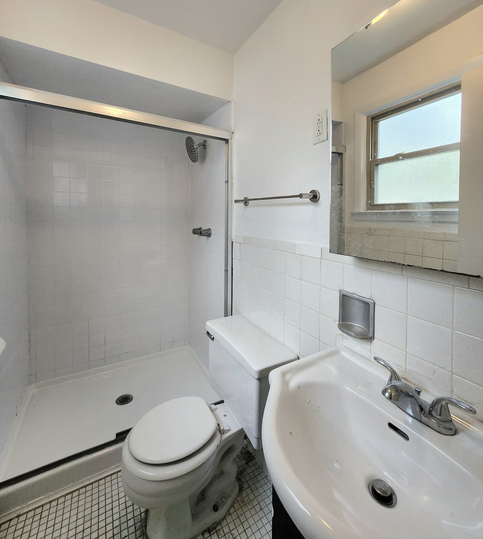 2007 W Touhy Avenue 108