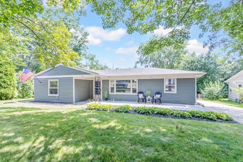 Photo of 646 Mount Vernon Place, Batavia, IL 60510 (MLS # 12743292)