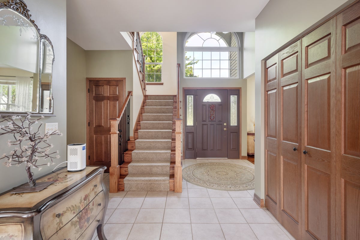 5918 Meadowlark Lane