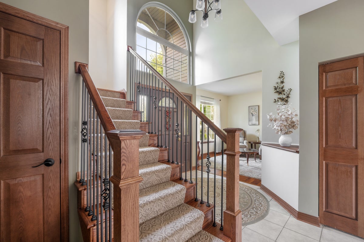5918 Meadowlark Lane