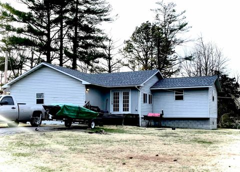 Photo of 225 ARROWHEAD Drive, Goreville, IL 62939 (MLS # QC4262253)