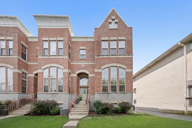 6637 W 64th Place