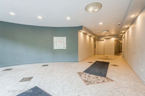 Tiny photo for 5854 N Kenmore Avenue #2B, Chicago, IL 60660 (MLS # 12319067)