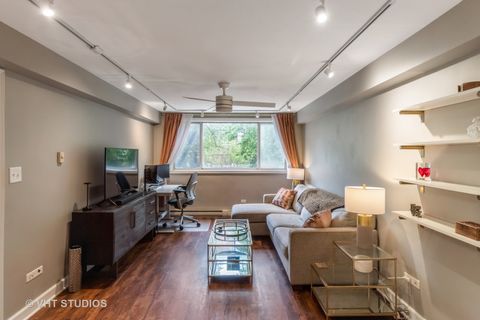 Tiny photo for 5854 N Kenmore Avenue #2B, Chicago, IL 60660 (MLS # 12319067)
