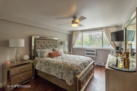 Tiny photo for 5854 N Kenmore Avenue #2B, Chicago, IL 60660 (MLS # 12319067)