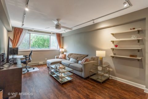 Tiny photo for 5854 N Kenmore Avenue #2B, Chicago, IL 60660 (MLS # 12319067)