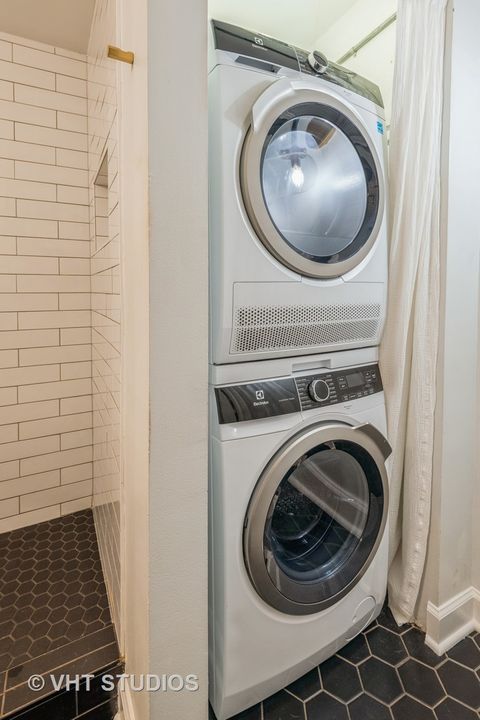 Tiny photo for 5854 N Kenmore Avenue #2B, Chicago, IL 60660 (MLS # 12319067)