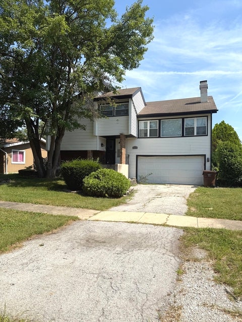 Tiny photo for 17909 Chartres Court, Hazel Crest, IL 60429 (MLS # 12752606)