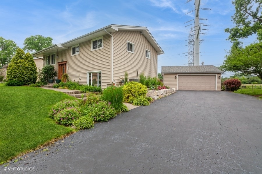 2S200 Valley Road
