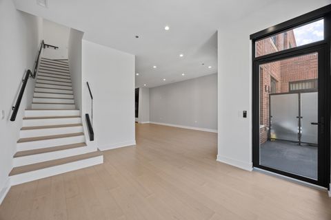 Tiny photo for 305 S Racine Avenue #PHD, Chicago, IL 60607 (MLS # 12597967)