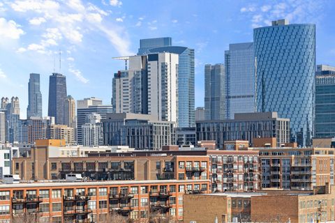 Tiny photo for 305 S Racine Avenue #PHD, Chicago, IL 60607 (MLS # 12597967)