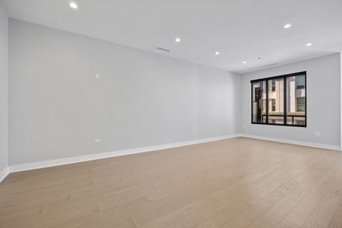 Tiny photo for 305 S Racine Avenue #PHD, Chicago, IL 60607 (MLS # 12597967)