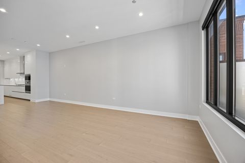 Tiny photo for 305 S Racine Avenue #PHD, Chicago, IL 60607 (MLS # 12597967)