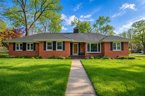 Photo of 5536 Howard Avenue, La Grange Highlands, IL 60525 (MLS # 12623275)
