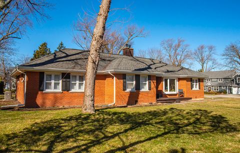 Tiny photo for 5536 Howard Avenue, La Grange Highlands, IL 60525 (MLS # 12623275)