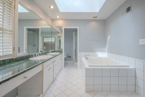 Tiny photo for 5536 Howard Avenue, La Grange Highlands, IL 60525 (MLS # 12623275)