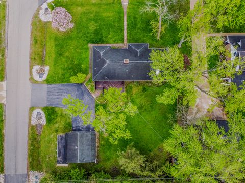 Tiny photo for 5536 Howard Avenue, La Grange Highlands, IL 60525 (MLS # 12623275)