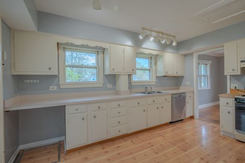 Tiny photo for 5536 Howard Avenue, La Grange Highlands, IL 60525 (MLS # 12623275)