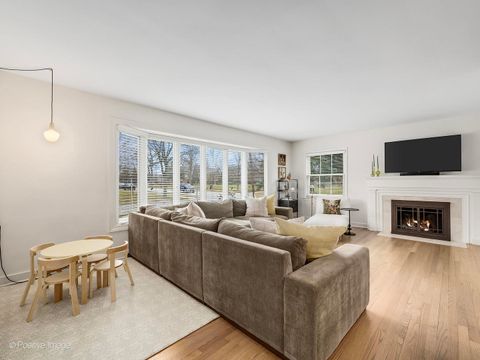 Tiny photo for 4200 Gilbert Avenue, Western Springs, IL 60558 (MLS # 12586926)